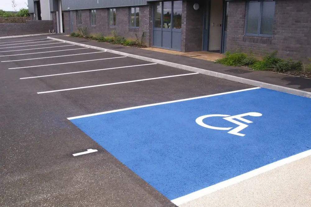 peinture-trace-parking-professionnel
